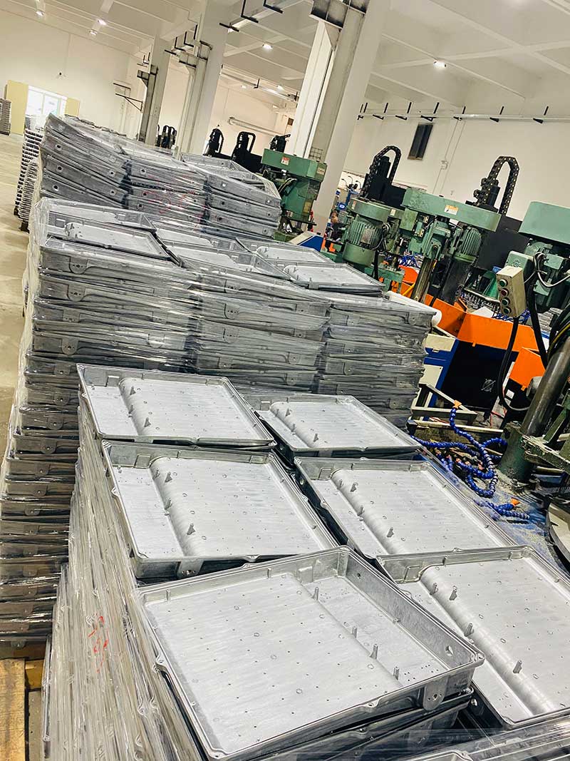 цутгамал-прожектор-орон сууц