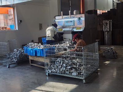 гудамжны бариул-гэрэл